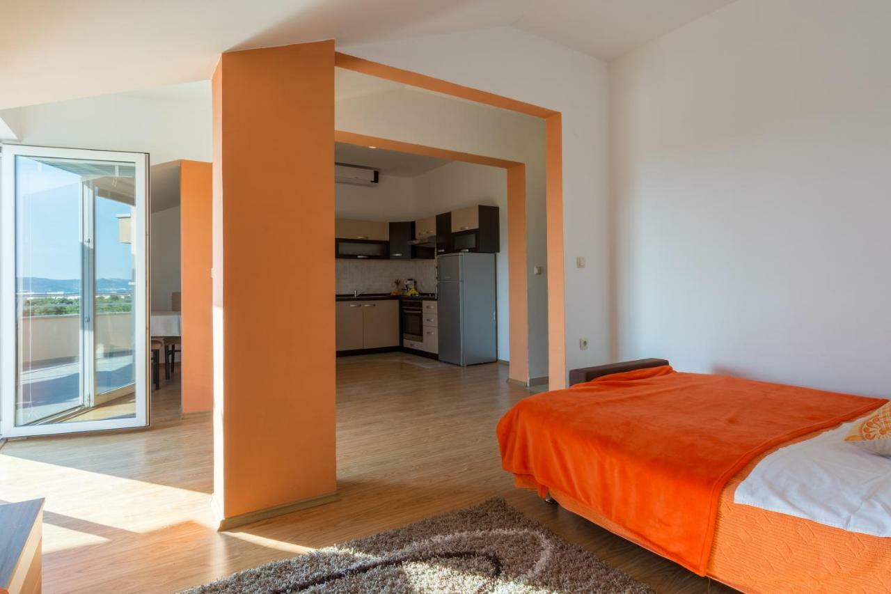 Apartments Lotus Sukošan Eksteriør bilde