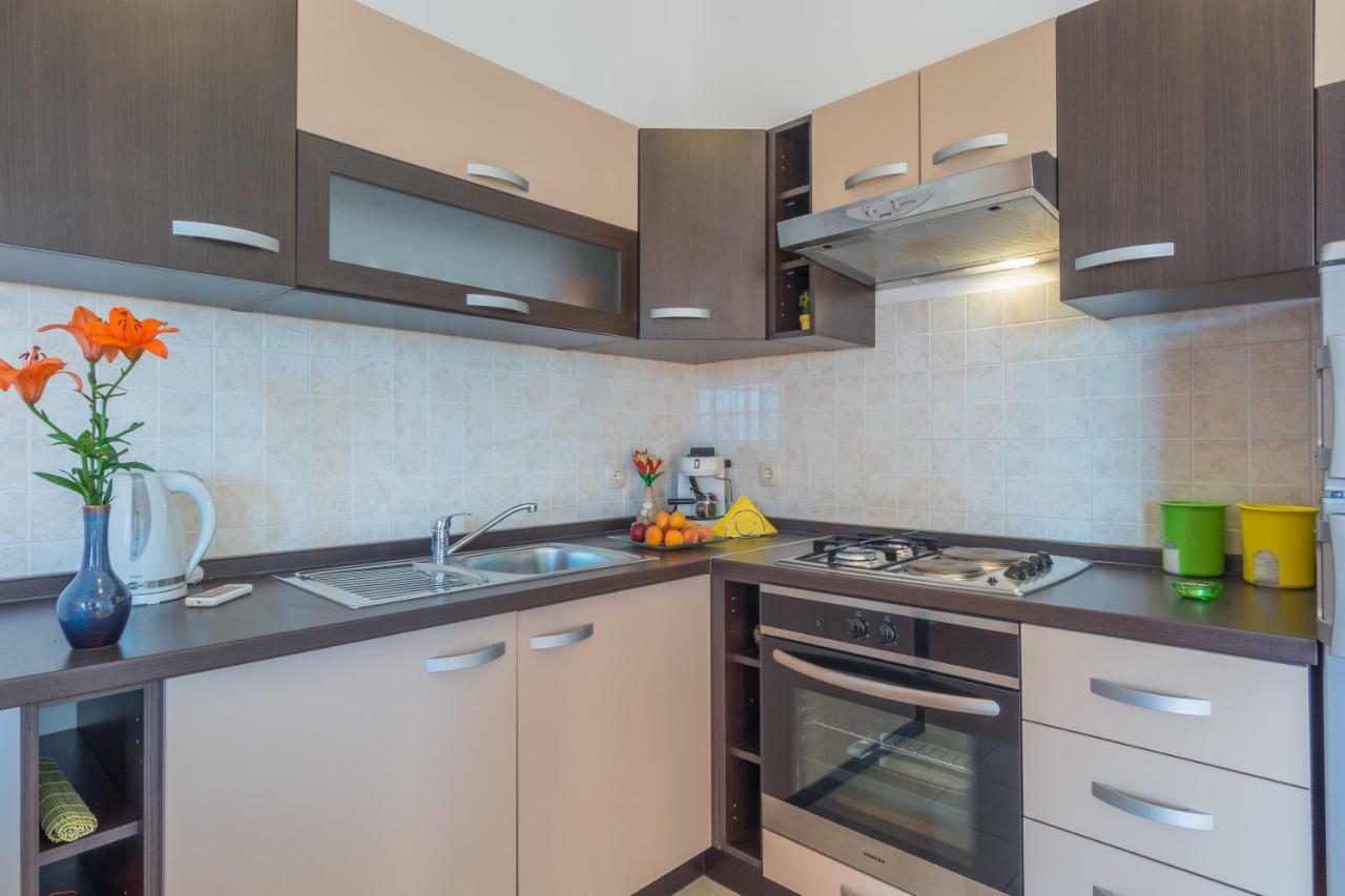 Apartments Lotus Sukošan Eksteriør bilde