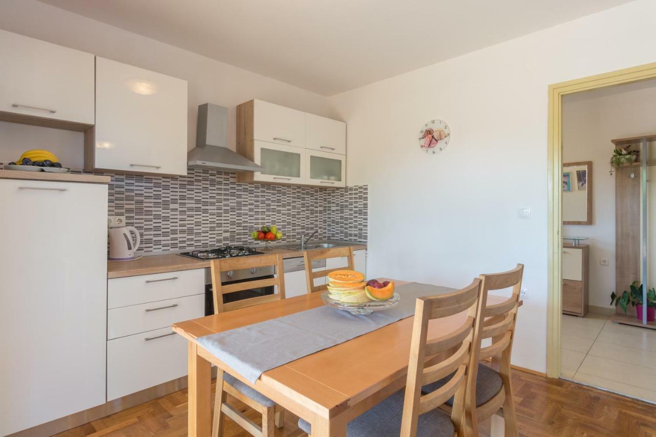 Apartments Lotus Sukošan Eksteriør bilde