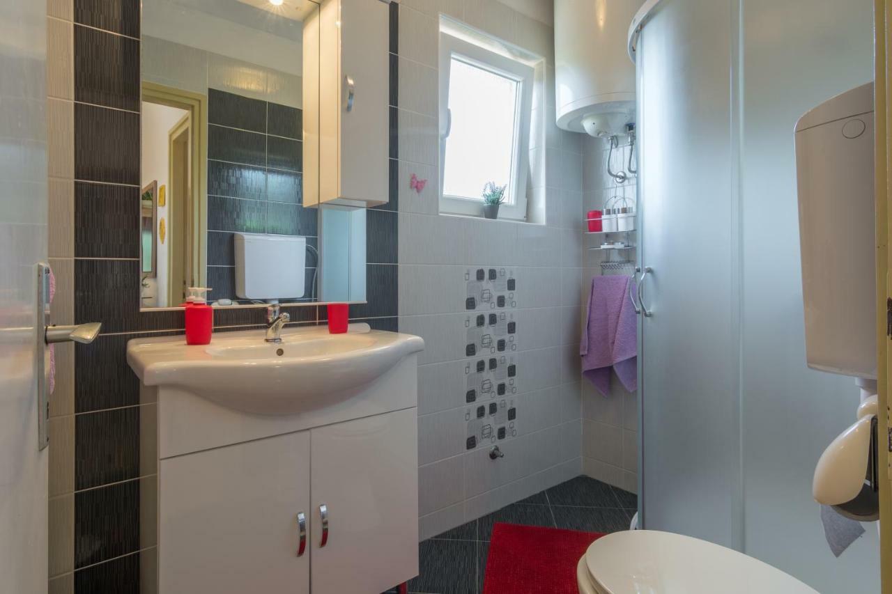 Apartments Lotus Sukošan Eksteriør bilde