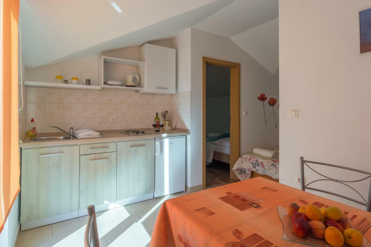 Apartments Lotus Sukošan Eksteriør bilde